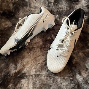 Nike vapor football cleats, size 11